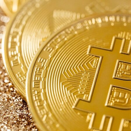 Bekende analist PlanB optimistisch over Bitcoin (BTC): “Ik houd er van”